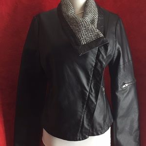 FOREVER 21 CROPPED MOTO JACKET ASYMMETRIC ZIPPER